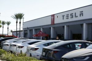 Acciones de Tesla se disparan un 17 % en reacción al viaje de Musk a China
