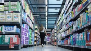 Supermercados franceses tendrán que advertir si se reduce la cantidad de un producto