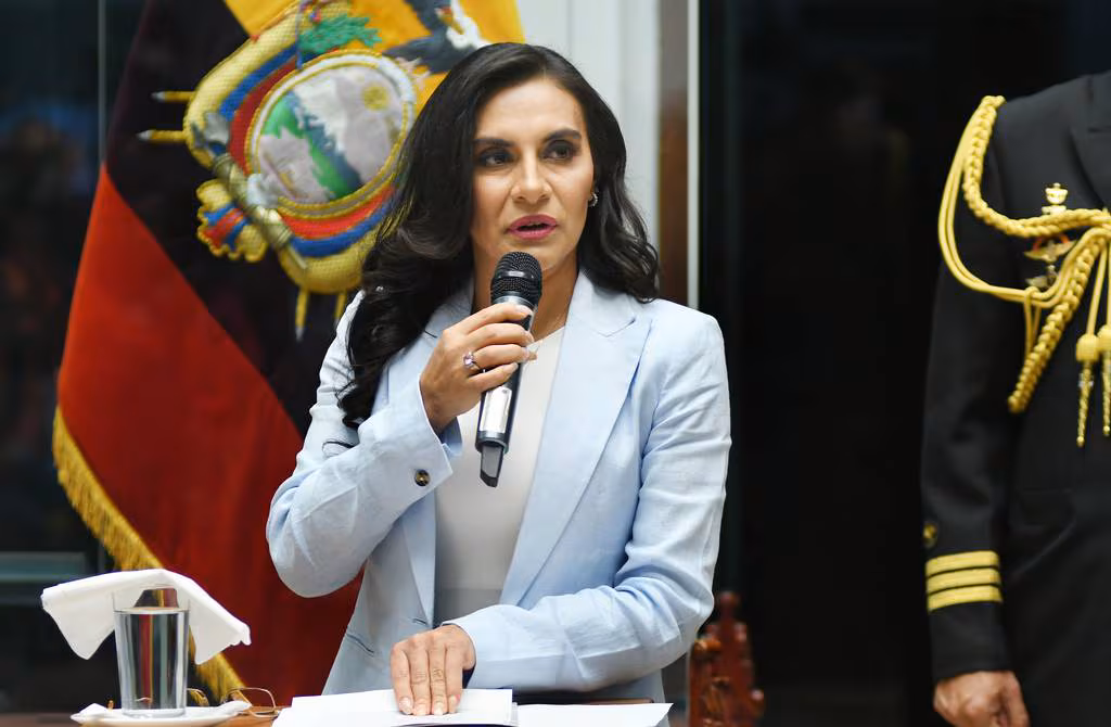 Vicepresidenta de Ecuador no declarará ante la Fiscalía en el caso que investiga a su hijo