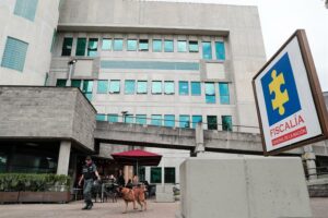 Fiscalía entra de lleno en investigación del caso de corrupción que sacude a Colombia