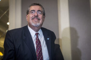 Presidente de Guatemala insistirá con reforma de ley para remover a la fiscal general