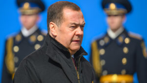 Medvédev: La Rusia moderna lucha contra la «reencarnación del fascismo» representado por Kiev