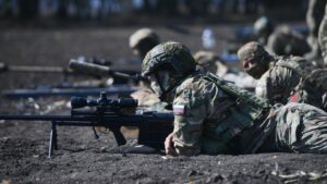 Lavrov: «Si Occidente quiere luchar en el campo de batalla en Ucrania, estamos preparados»