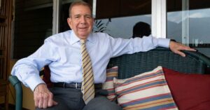 Edmundo González felicita a Luis Abinader por su reelección