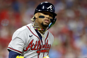Los Bravos afrontan el desafío de reemplazar por el resto de temporada a Ronald Acuña Jr.
