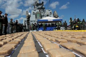 Venezuela y Francia incautan 2.400 kilos de cocaína y detienen a 10 personas en Martinica