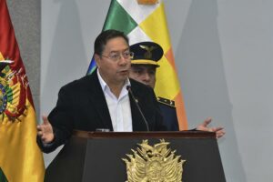 Presidente de Bolivia, Luis Arce, llega a San Petersburgo para reunirse con Putin
