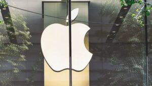 Apple llenará de IA sus productos y se alía con OpenAI para llevar ChatGPT a Siri