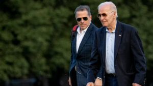 Biden se reúne con su hijo Hunter horas después de que este fuera declarado culpable