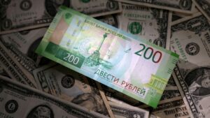 Banco Central de Rusia garantiza acceso a cuentas en dólares y euros pese a las sanciones