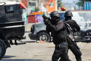 Los policías haitianos trabajan en condiciones «críticas», denuncia una ONG