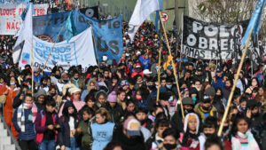 Gobierno de Milei tacha las protestas frente a Senado de «sedición» y «golpe de Estado»