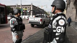López Obrador revela arresto de agentes de Guardia Nacional por crimen en centro de México