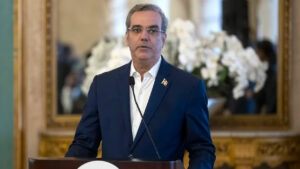 Presidente dominicano resalta en la cumbre de Ucrania el impacto negativo de la guerra