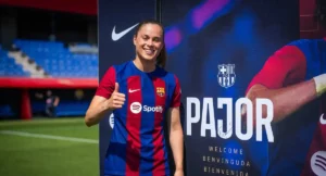 Delantera Ewa Pajor ficha por el Barcelona hasta 2027