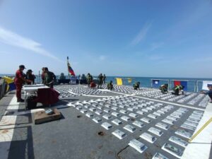 Armada francesa incauta 1,1 toneladas de cocaína en un barco venezolano en el Caribe