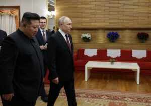 Putin se despide de Pionyang con un concierto y una recepción oficial de Kim