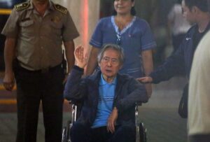 Alberto Fujimori se inscribe formalmente en el partido Fuerza Popular