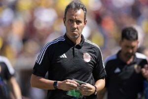 Fernando Batista quiere «asfixiar» a México: «Si los dejas jugar, lo puedes pasar mal»