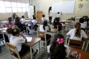 Venezuela se enfrenta al reto de mantener la educación pública, gratuita y de calidad