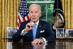 Biden anuncia 1.000 millones de dólares para proyectos de resistencia a crisis climática