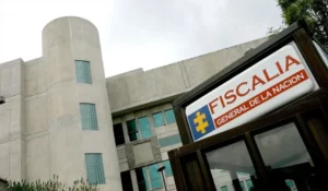 Condenan a 40 años a exjefe paramilitar por asesinato de 7 miembros de Fiscalía colombiana