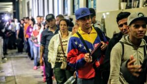 Perú comienza a exigir visa y pasaporte a todos los ciudadanos venezolanos