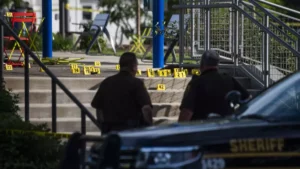 Dos muertos y 17 heridos en un tiroteo en una fiesta popular de barrio en Detroit