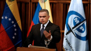 Fiscal venezolano aspira a investigar con Colombia acusación de paramilitares a oposición