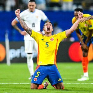 Una heroica Colombia derrota 1-0 a Uruguay y enfrentará a Argentina en la final