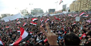 Fiscalía de Egipto ordena cárcel para 33 personas por convocar protestas