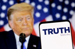 Acciones de Trump Media se disparan en bolsa tras intento de asesinato al expresidente