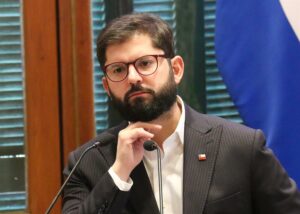 Boric no ve futuro en América Latina sin democracia y considera un desafío la seguridad