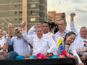 Edmundo González Urrutia ofrece a Machado el cargo «que ella desee» en eventual gobierno