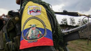 Gobierno colombiano y disidencias de las FARC harán en agosto una reunión extraordinaria