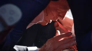 FBI confirma que fue una bala lo que impactó en la oreja de Trump en intento de asesinato