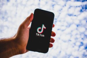 EEUU acusa a TikTok de rastrear las opiniones de sus usuarios en temas como aborto o armas