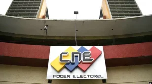 CNE reporta instalación del 100% de las mesas de votación