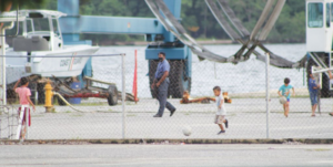 Jueza exige compensar a niños venezolanos por trato dispar en Trinidad y Tobago