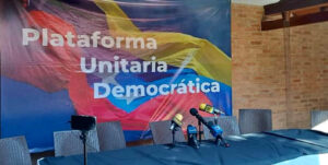 Plataforma Unitaria pide el cese de las arremetidas y la persecución