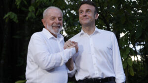 Macron y Lula apoyan «la aspiración del pueblo venezolano a una elección transparente»