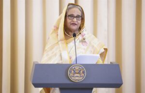 Bangladés espera la formación de un Gobierno interino mientras reina el caos en las calles