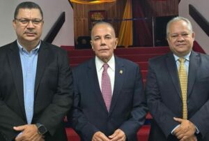 Manuel Rosales y representantes de tarjetas que apoyaron a Edmundo González comparecen ante el TSJ