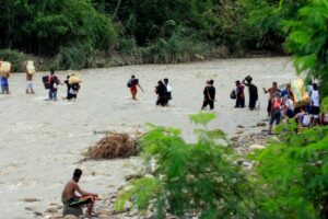 Más de 10 arrestados en Panamá por tráfico de migrantes a través de ruta «VIP» del Darién