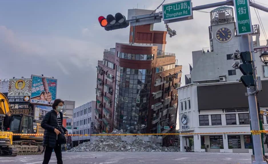 Tsunami golpea las costas de Japón tras sismo de magnitud 7,1