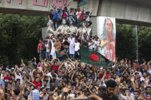 Gobierno interino de Bangladesh celebrará “juicios express” por muertes durante protestas