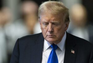 Trump pide retrasar su sentencia en caso penal de Nueva York para después de elecciones