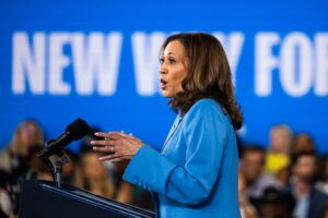 Harris promete construir una «economía de oportunidades» en EE.UU.