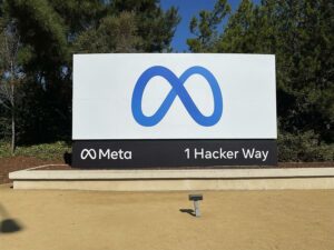 Meta paraliza plan de crear casco de realidad virtual de alta gama para competir con Apple
