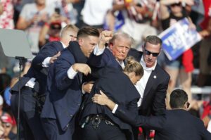 Cambian de puesto a varios agentes del Servicio Secreto por el atentado contra Trump